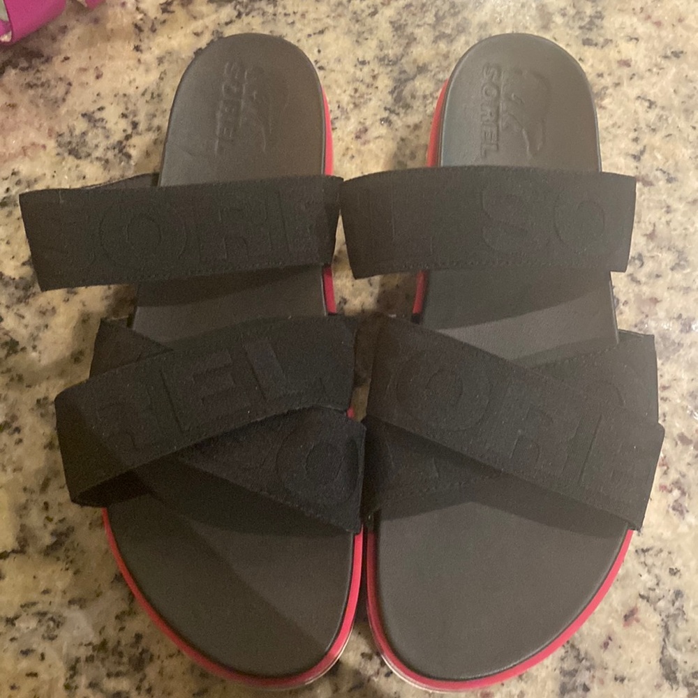 Women Sorel black size 11 NWOT